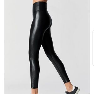 Carbon38 Takara Shine Black 7/8 Legging XS